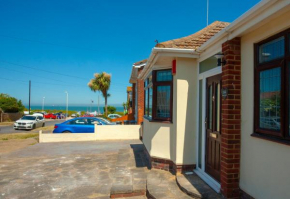 Family friendly Bungalow on the Beach